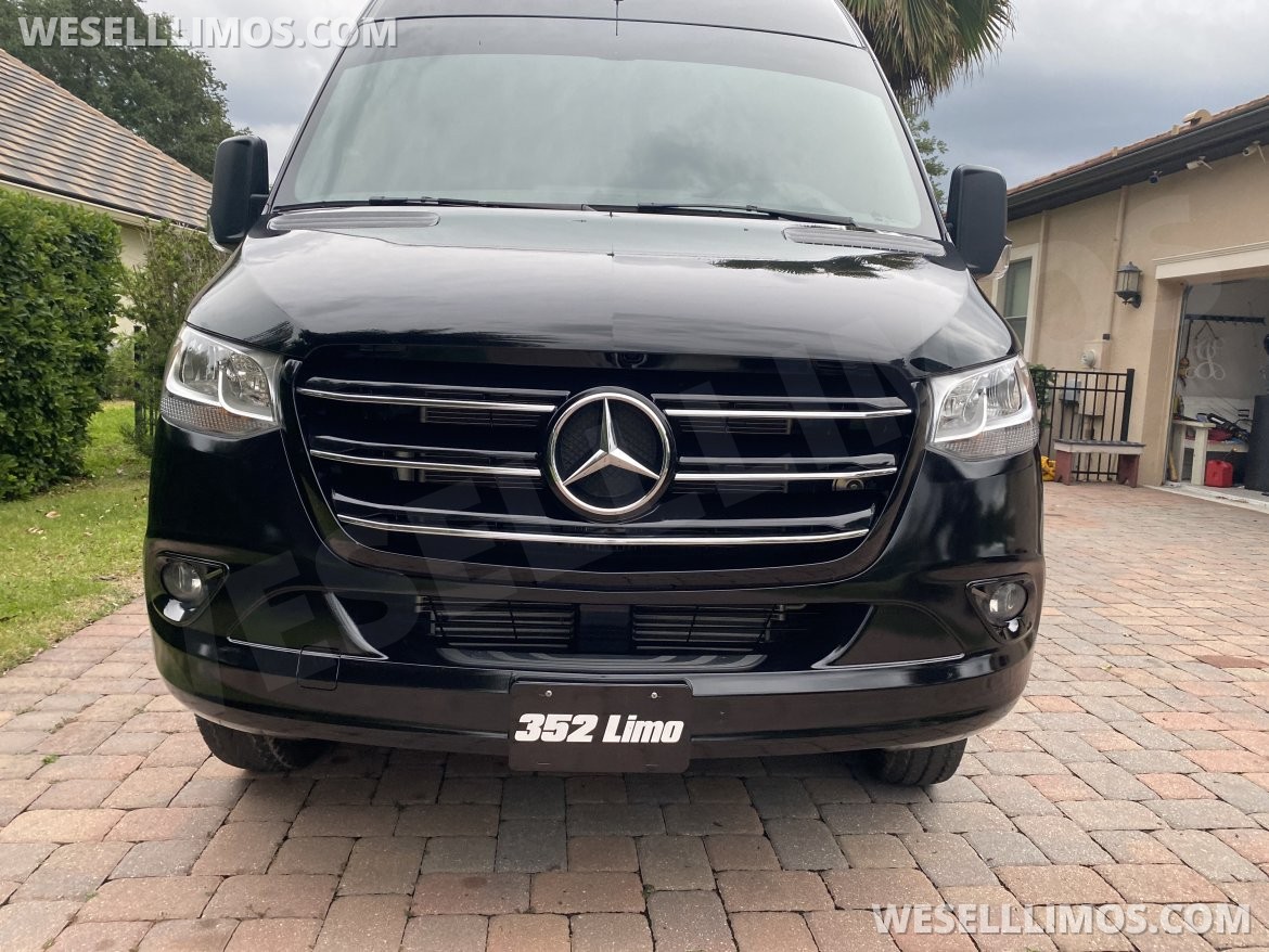 Limo Bus for Sale in Orlando, FL - Photo 4