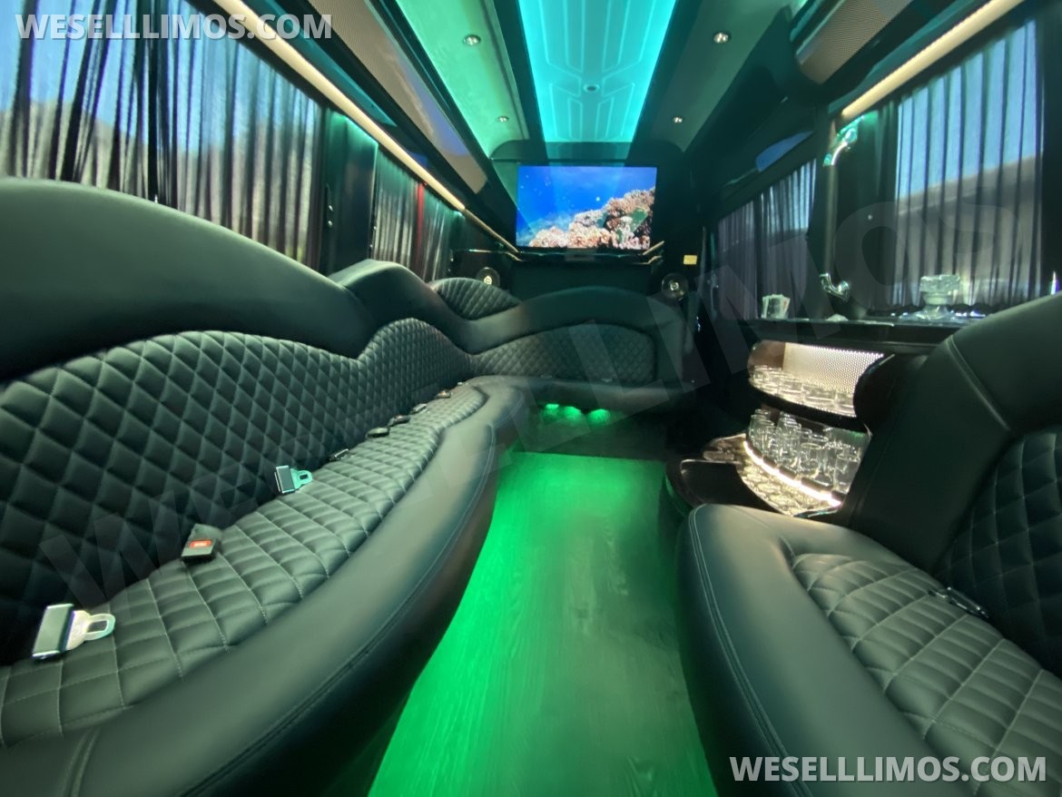 Limo Bus for Sale in Orlando, FL - Photo 7