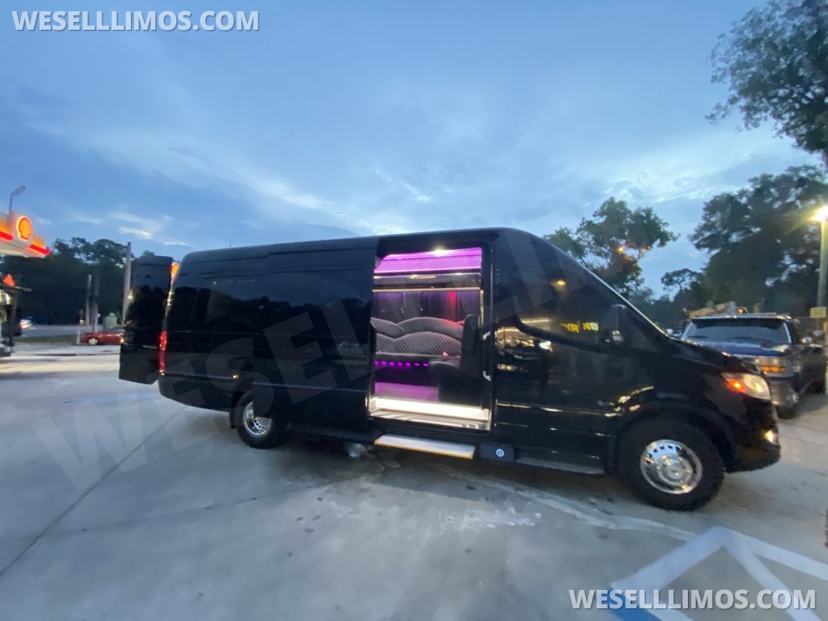 Limo Bus for Sale in Orlando, FL - Photo 9