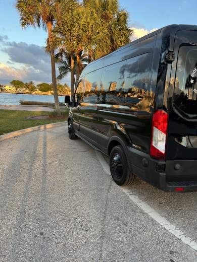 2019 Ford Transit 350 XLT Sprinter for Sale in Wellington, Florida, US - Photo 3