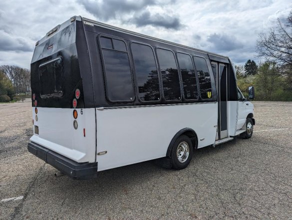 2002 Ford E350 Limo Bus for Sale in alliance, OH - Photo 3