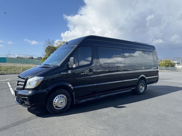 2018 Tiffany Coachworks Mercedes-Benz Sprinter 3500 Sprinter