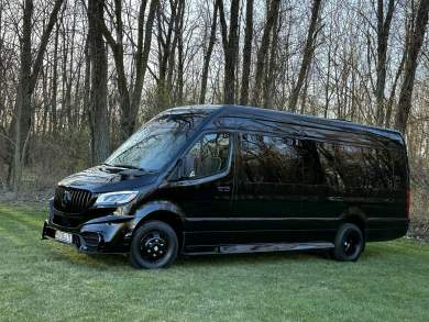 Phantom Trim 2024 Touring Coach Auto Elite Mercedes-Benz Sprinter