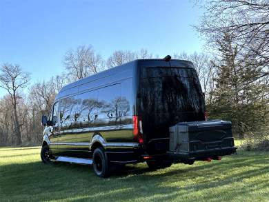 Phantom Trim 2024 Touring Coach Auto Elite Mercedes-Benz Sprinter