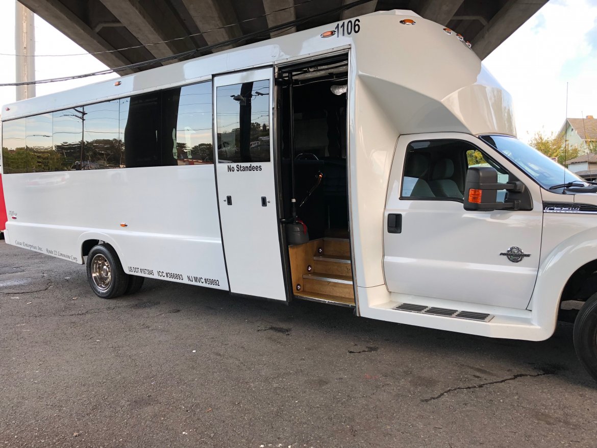 Photo of Limo Bus for sale: 2011 Ford F-550 Limousine Bus by Tiffany Coachworks