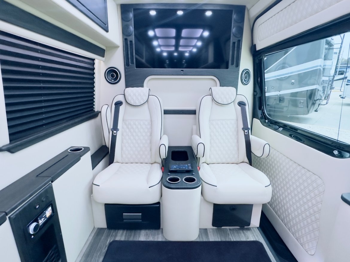 Sprinter for sale: 2024 Mercedes-Benz V-DRIVE 10RJ 170&quot; by OGV Luxury Coach