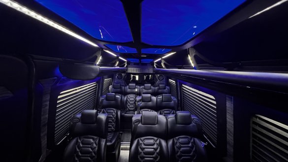 2017 Mercedes-Benz Sprinter 3500 170 Ext Sprinter for Sale in Anahiem, CA - Main Photo