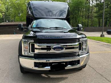 2018 Ford F550 Grech Gm33 Executive Shuttle for Sale in Machesney Park, IL - Photo 2