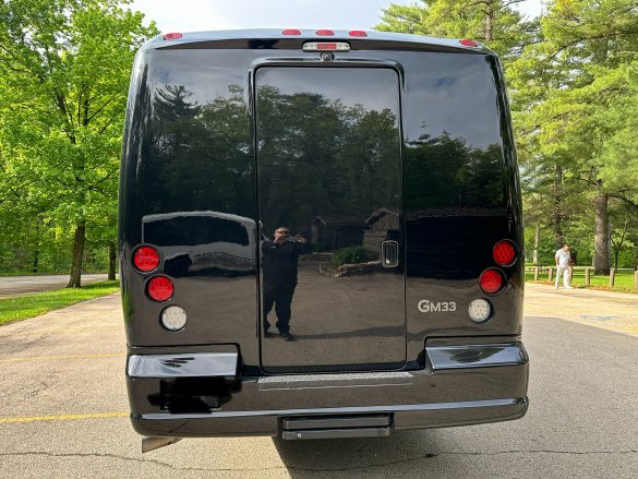 2018 Ford F550 Grech Gm33 Executive Shuttle for Sale in Machesney Park, IL - Photo 3
