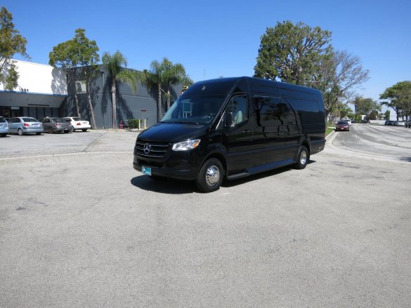 2022 Midwest Automotive Designs Mercedes-Benz 3500 XD J-Club Business Class Sprinter