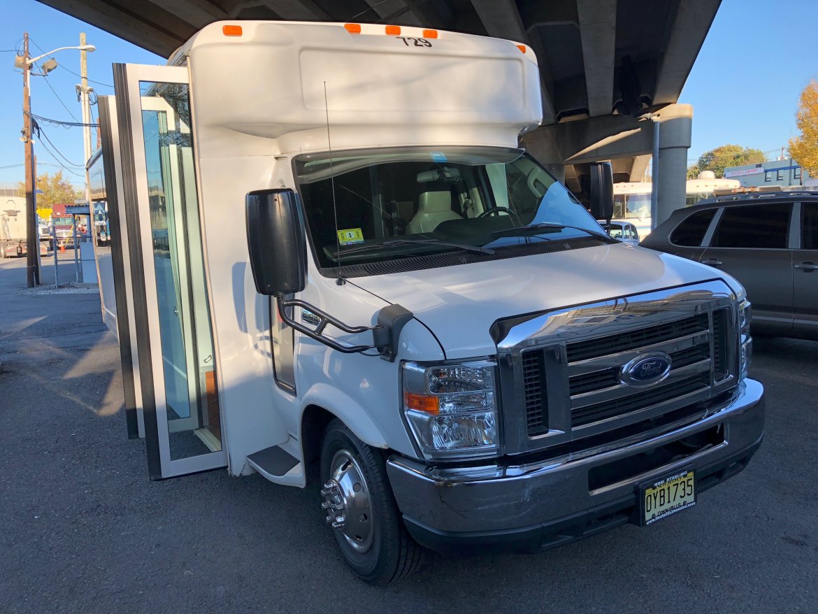 Photo of Limo Bus for sale: 2012 Ford E-450 Mini Limo Bus by LGE Coachworks