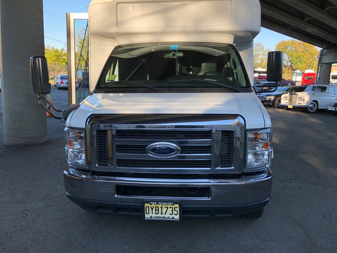 Photo of Limo Bus for sale: 2012 Ford E-450 Mini Limo Bus by LGE Coachworks