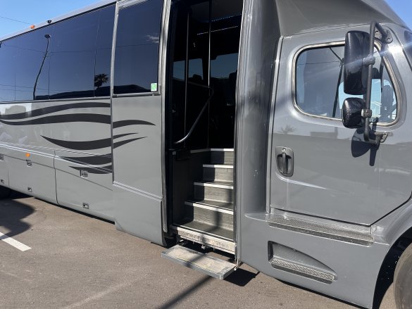 2018 Freightliner M2 EG40 Executive Shuttle for Sale in Phoenix, AZ - Photo 3