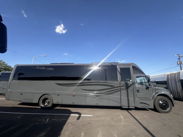 2018 Freightliner M2 EG40 Executive Shuttle for Sale in Phoenix, AZ - Photo 2
