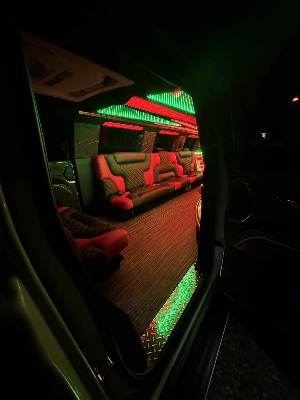 SUV Stretch for Sale in Brooklyn, NJ - Photo 18
