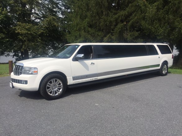 2012 Lincoln Navigator SUV Stretch for Sale in Leesport, PA - Main Photo