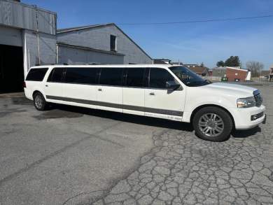 2012 Lincoln Navigator SUV Stretch for Sale in Leesport, Pennsylvania, US - Photo 3