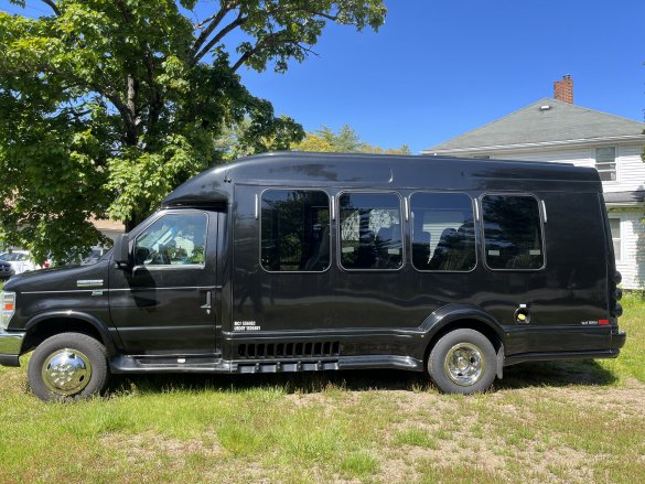 2016 Ford E-350 Shuttle Bus for Sale in Hanson, MA - Main Photo