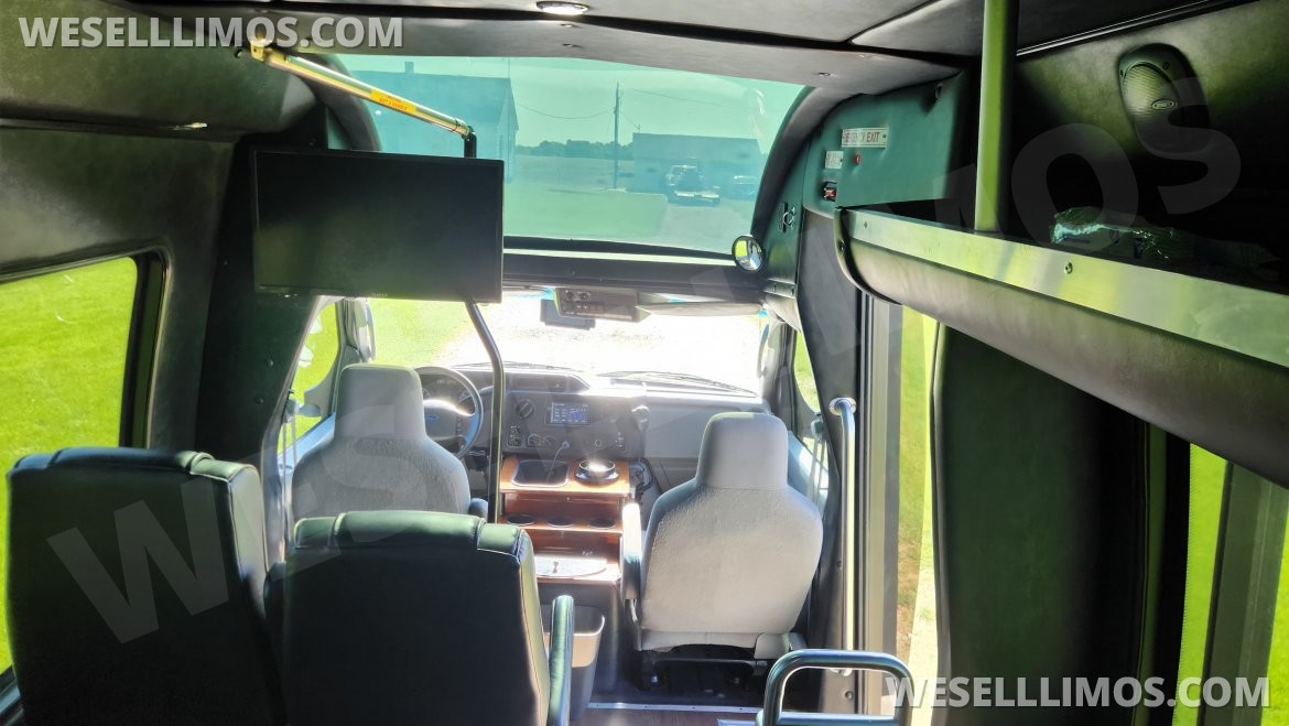 Limo Bus for Sale in Victoria, IL - Photo 2