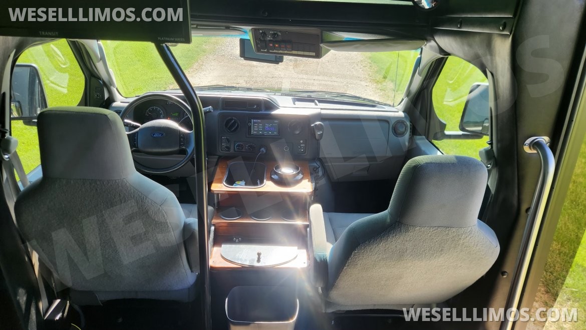Limo Bus for Sale in Victoria, IL - Photo 3