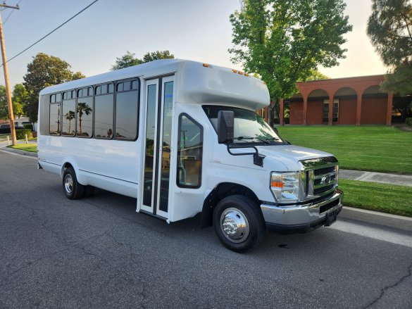 2012 Ford E450 Limo Bus