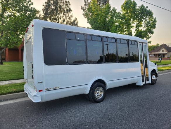 2012 Ford E450 Limo Bus