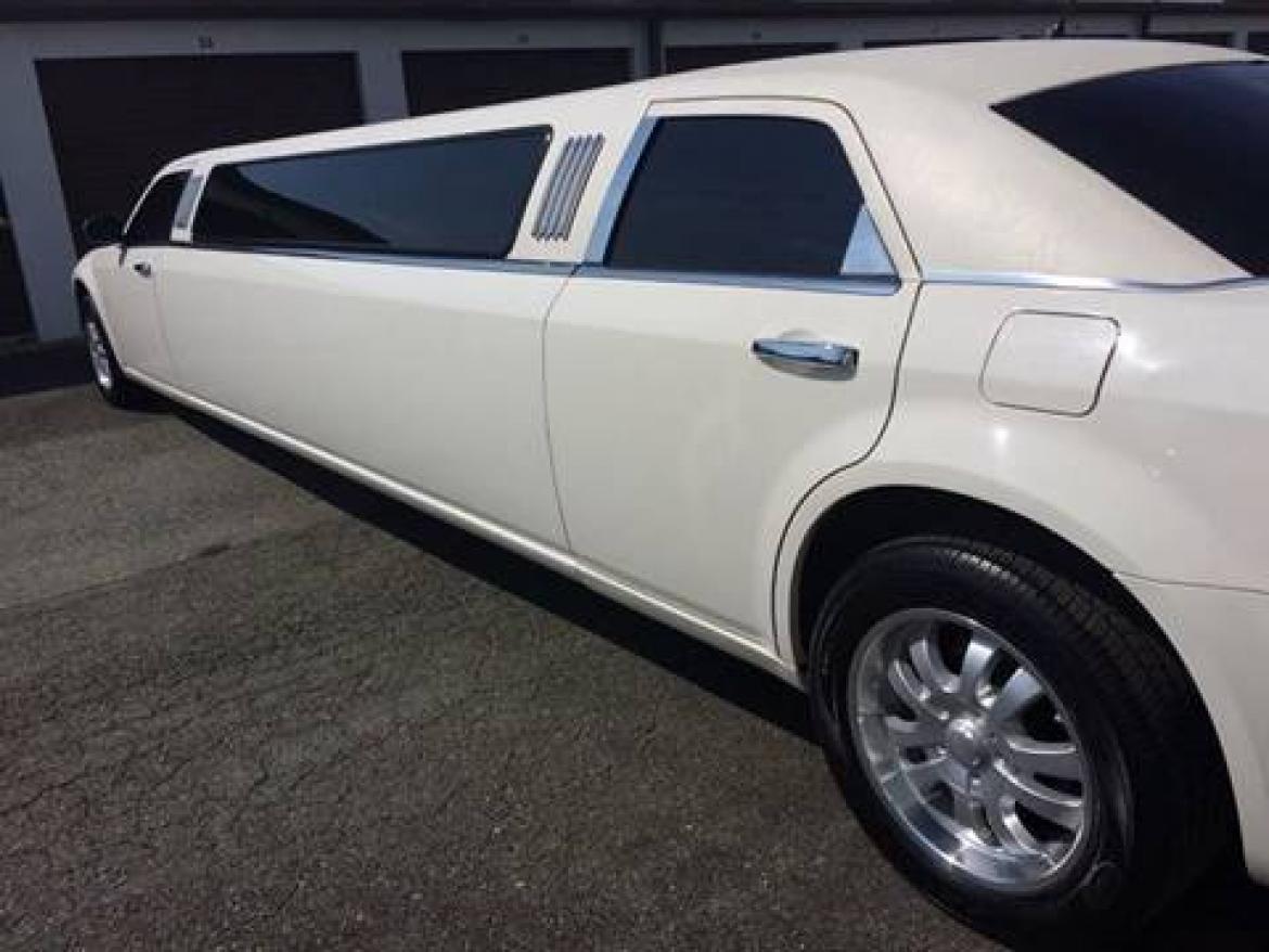 Photo of Limousine for sale: 2008 Chrysler 300 140" by Imperial