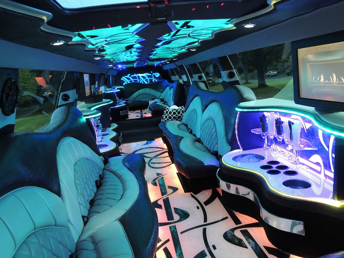 Photo of SUV Stretch for sale: 2012 Ford F-250 180&quot;