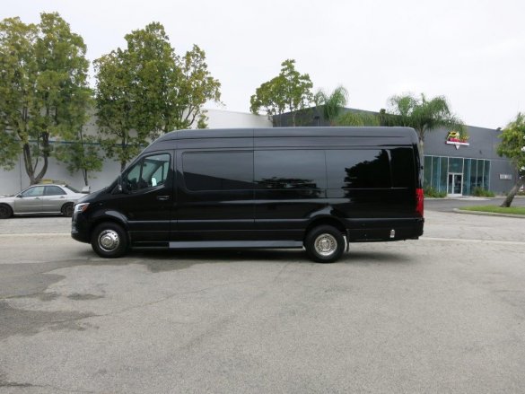 2022 Midwest Automotive Designs Mercedes-Benz 3500 J-Club Business Class Sprinter