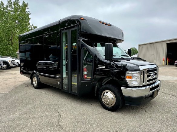 2023 Executive Shuttle 14 Passenger E450 Only 7K miles