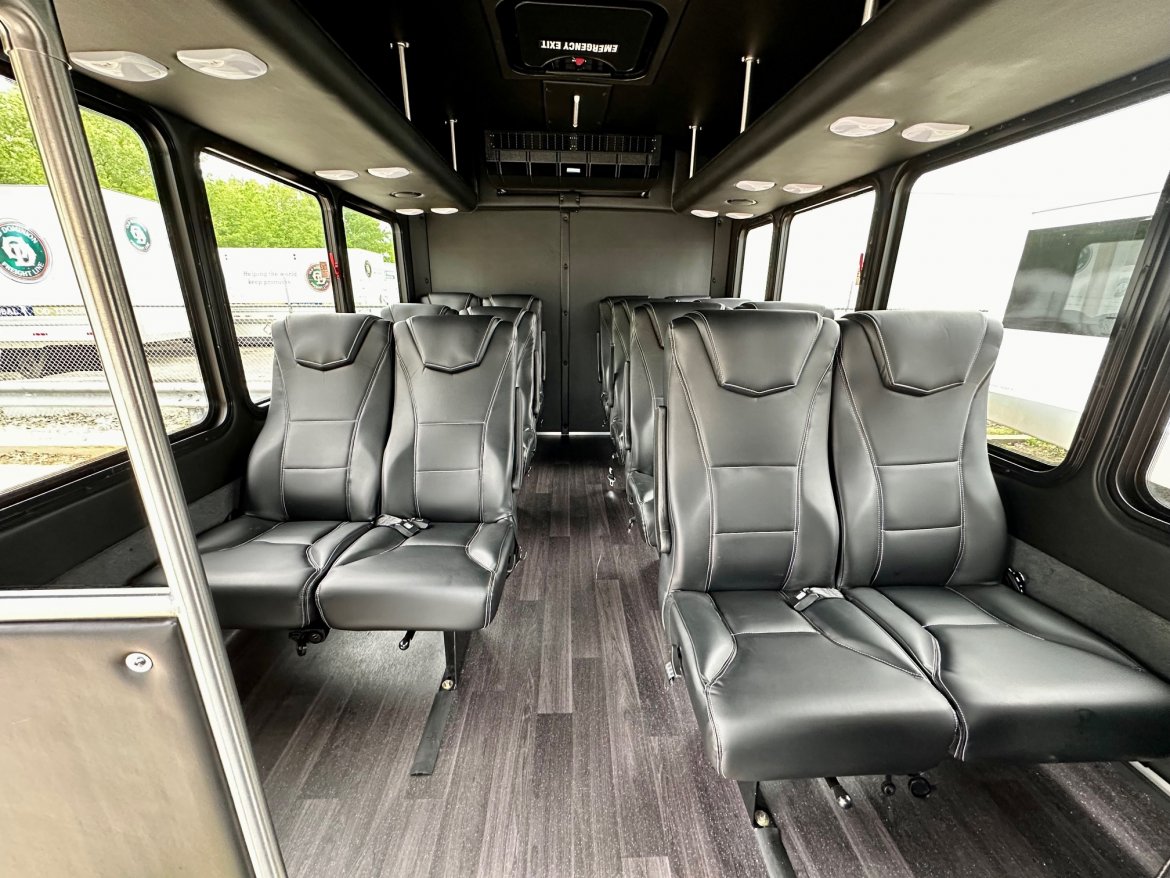 Shuttle Bus for Sale in Erie, PA - Photo 7
