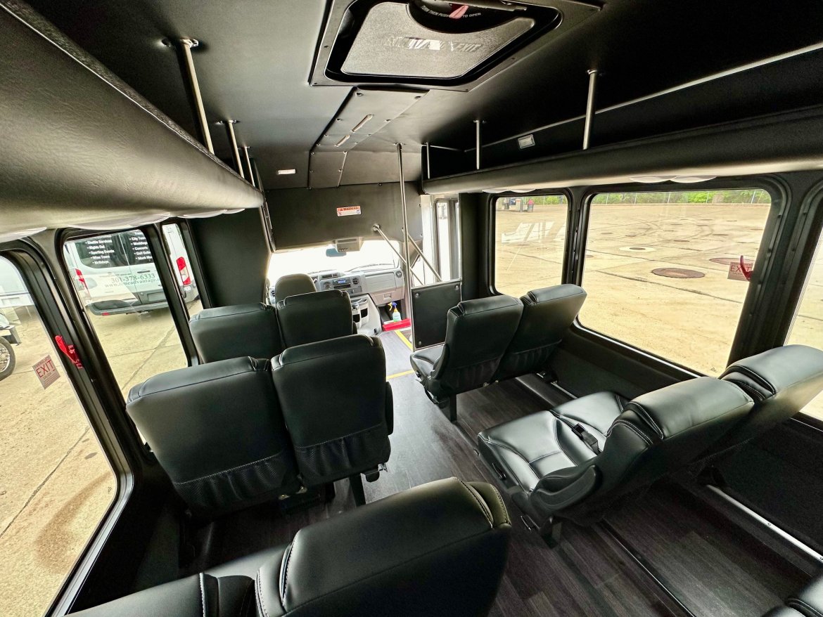 Shuttle Bus for Sale in Erie, PA - Photo 9