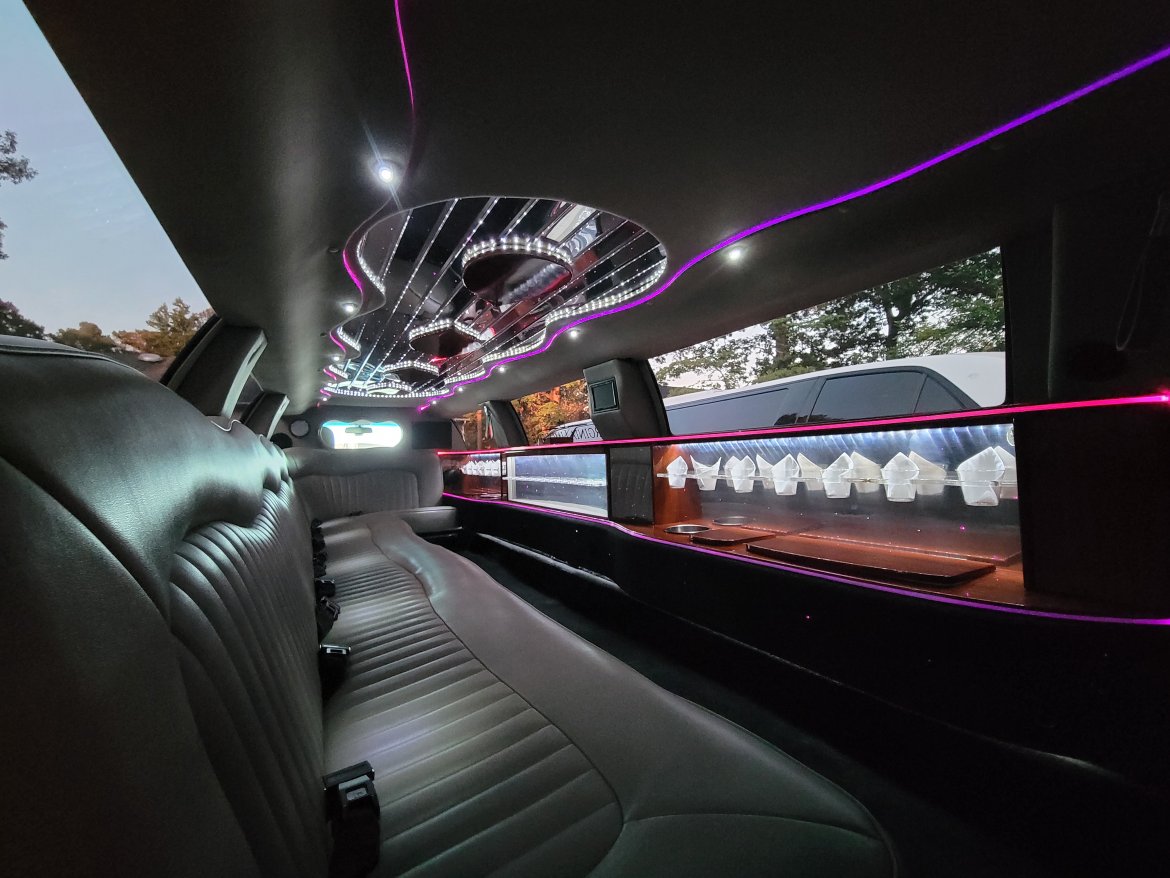 Limousine for Sale in Colonial Heights, VA - Photo 10
