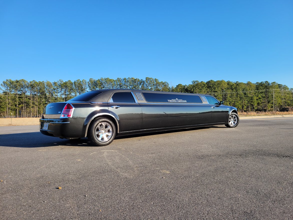 Limousine for sale: 2007 Chrysler 300 140&quot; by Springfield Limousine