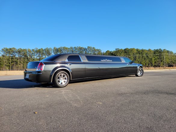 2007 Chrysler 300 Limousine for Sale in Colonial Heights, VA - Main Photo