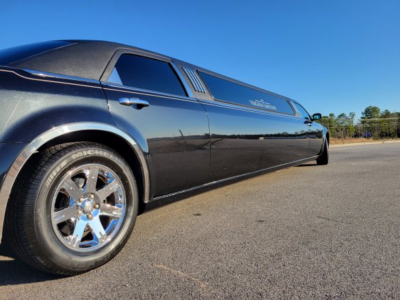 2007 Chrysler 300 Limousine for Sale in Colonial Heights, VA - Photo 2