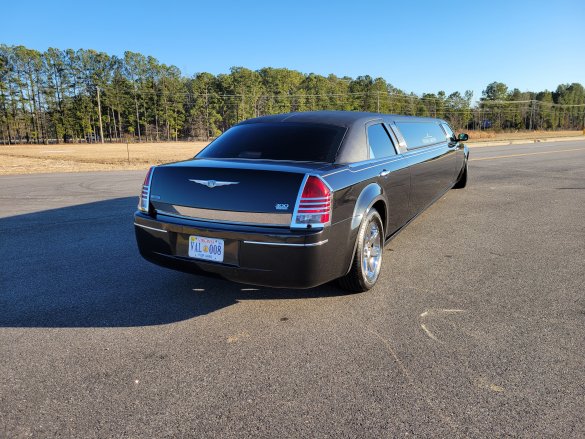 2007 Chrysler 300 Limousine for Sale in Colonial Heights, VA - Photo 3