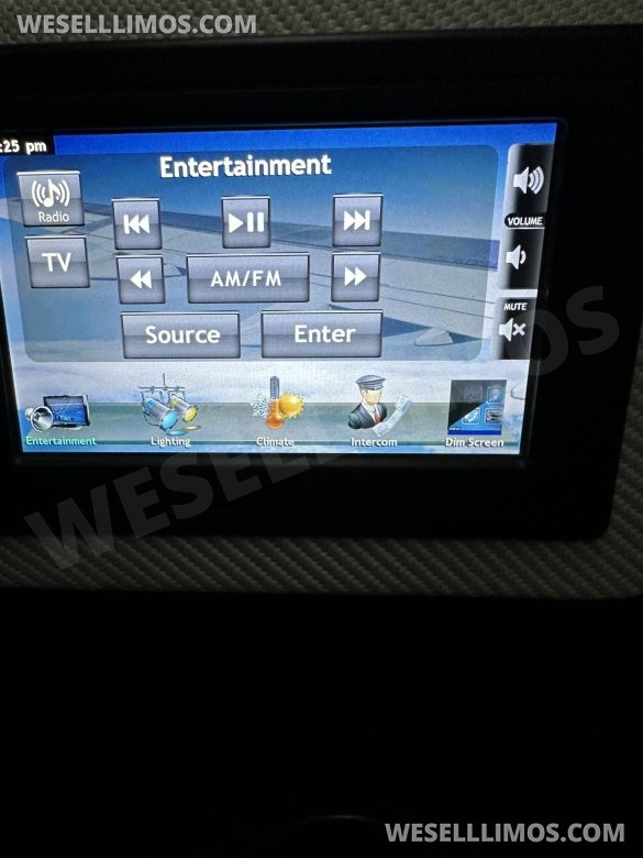2012 Ford F550 Tiffany Limousine Bus. New Ford Crate Engine with 7,000 miles on it