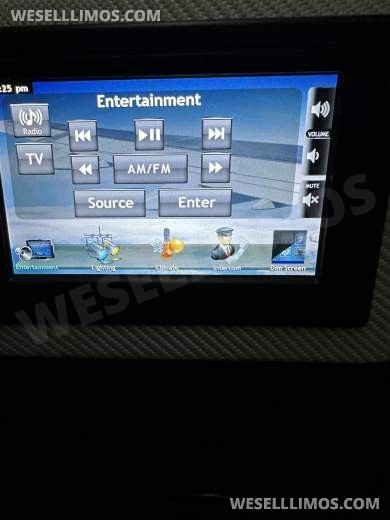 2012 Ford F550 Tiffany Limousine Bus. New Ford Crate Engine with 7,000 miles on it