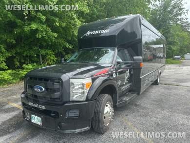 2012 Ford F550 Tiffany Limousine Bus. New Ford Crate Engine with 7,000 miles on it