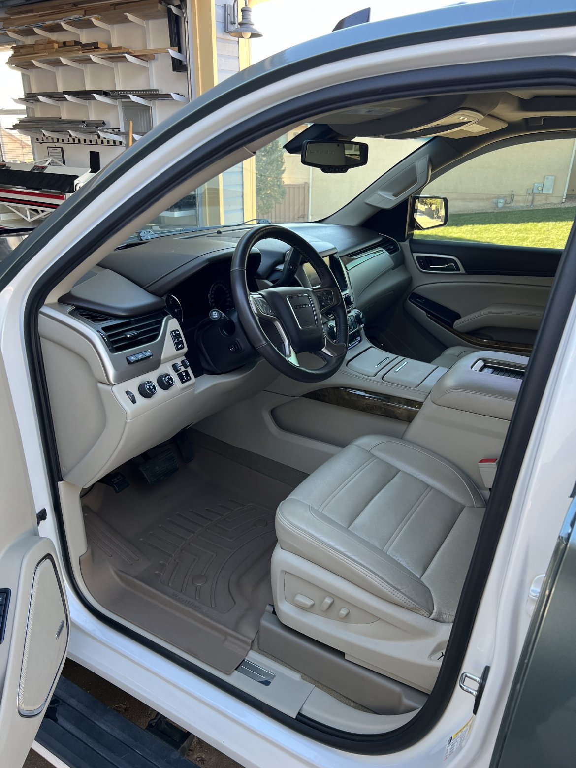 CEO SUV Mobile Office for Sale in Pueblo West, CO - Photo 6