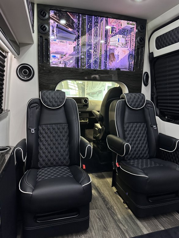 2025 OGV LUXURY Mercedes-Benz 10 Passenger Arched Partition - Rear Bathroom Sprinter