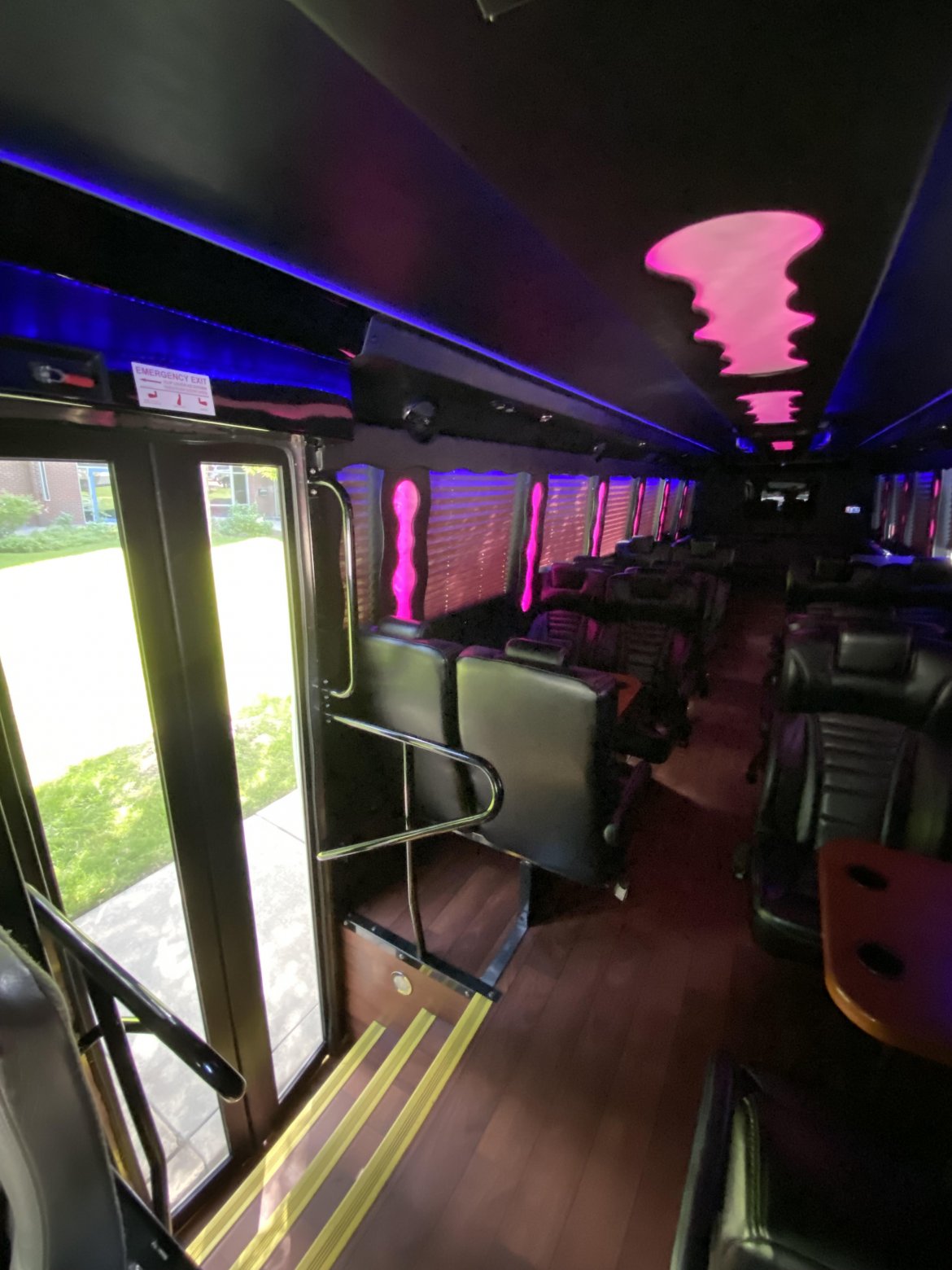 Limo Bus for Sale in Johnstown, CO - Photo 7