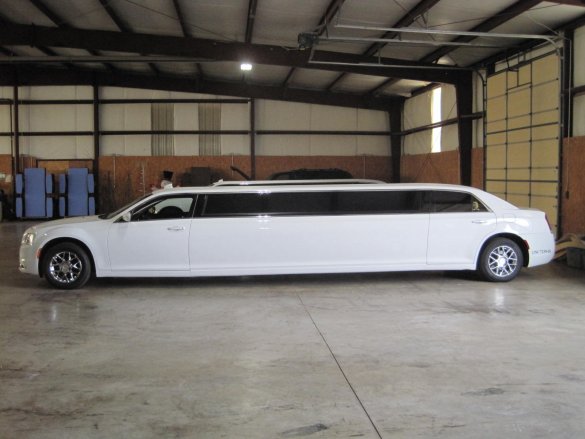 2016 Springfield Coach Builders Chrysler 300 Limousine