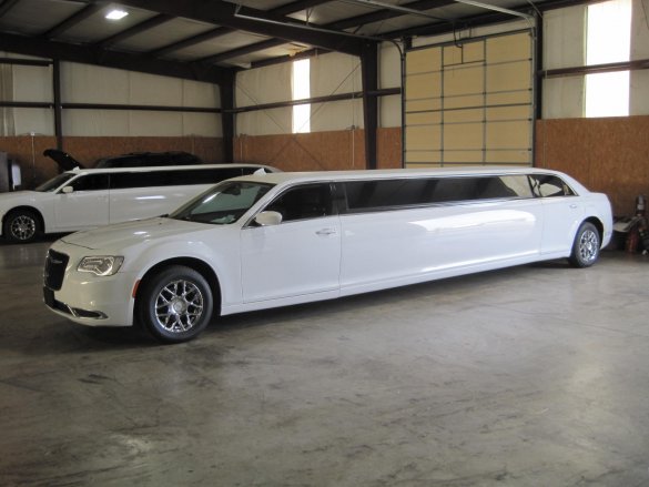 2016 Springfield Coach Builders Chrysler 300 Limousine