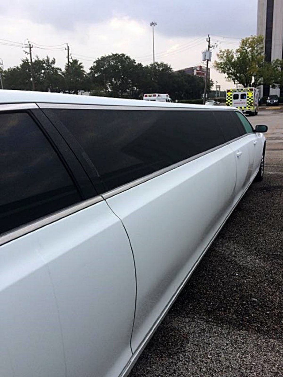 Photo of Limousine for sale: 2014 Chrysler 300 160&quot; by Moonlight