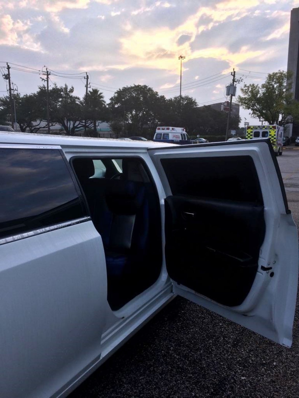 Photo of Limousine for sale: 2014 Chrysler 300 160&quot; by Moonlight