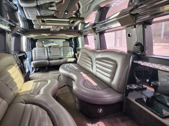 2007 Hummer Stretch SUV Stretch for Sale in Madison, WI - Photo 2