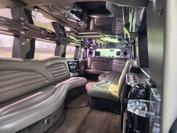 2007 Hummer Stretch SUV Stretch for Sale in Madison, WI - Photo 3