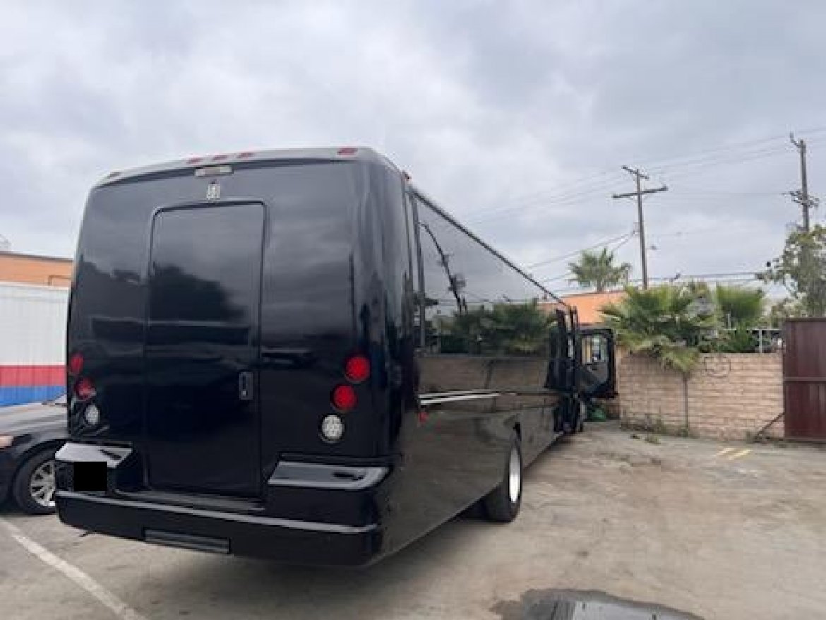 Executive Shuttle for Sale in Anaheim, CA - Photo 17